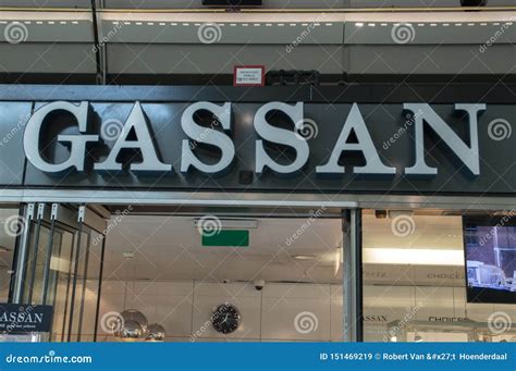 GASSAN sales point at Schiphol .